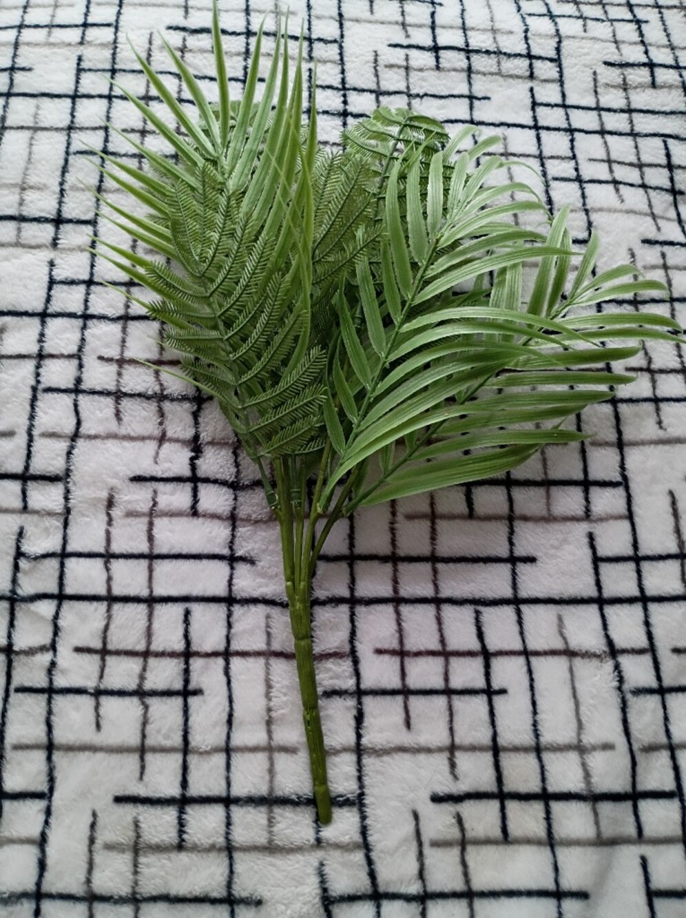Artificial Green Fern Stem Faux Plants - Picture 2 of 4